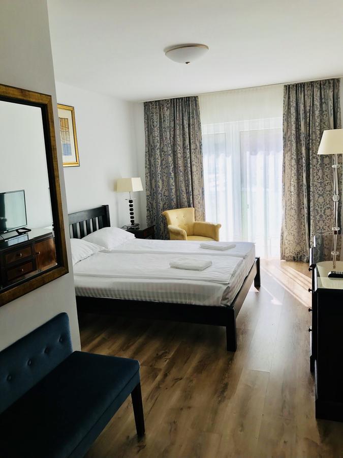 Hotel Eka Sebeş Esterno foto